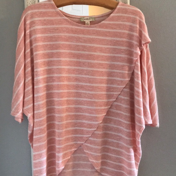 Nurture pull over peach / white TOP - Picture 3 of 4
